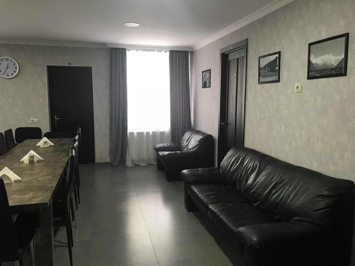 Guesthouse Ori Beli In メスティア エクステリア 写真